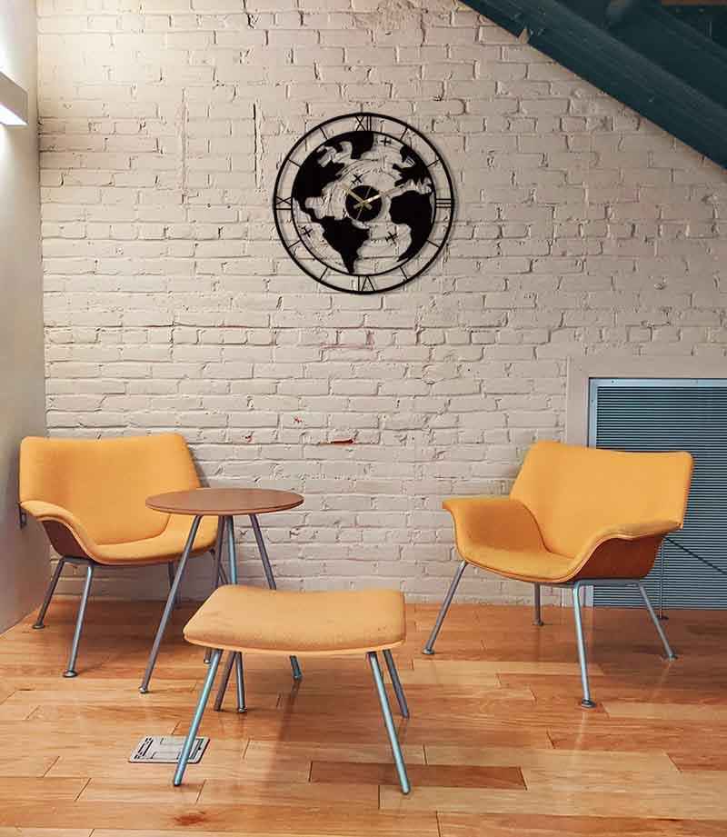 World Map Elegant Metal Wall Clock